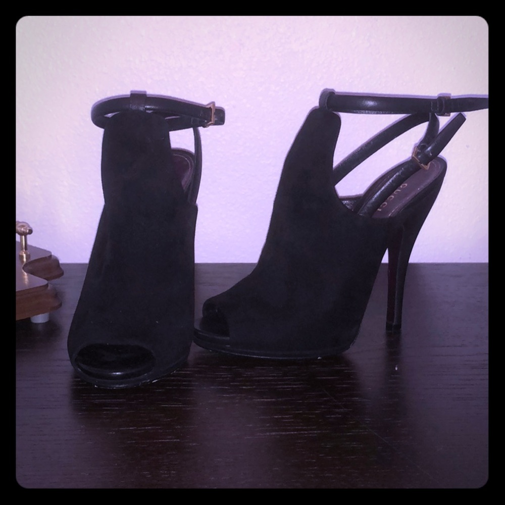Vintage Gucci Peep Toe Pumps